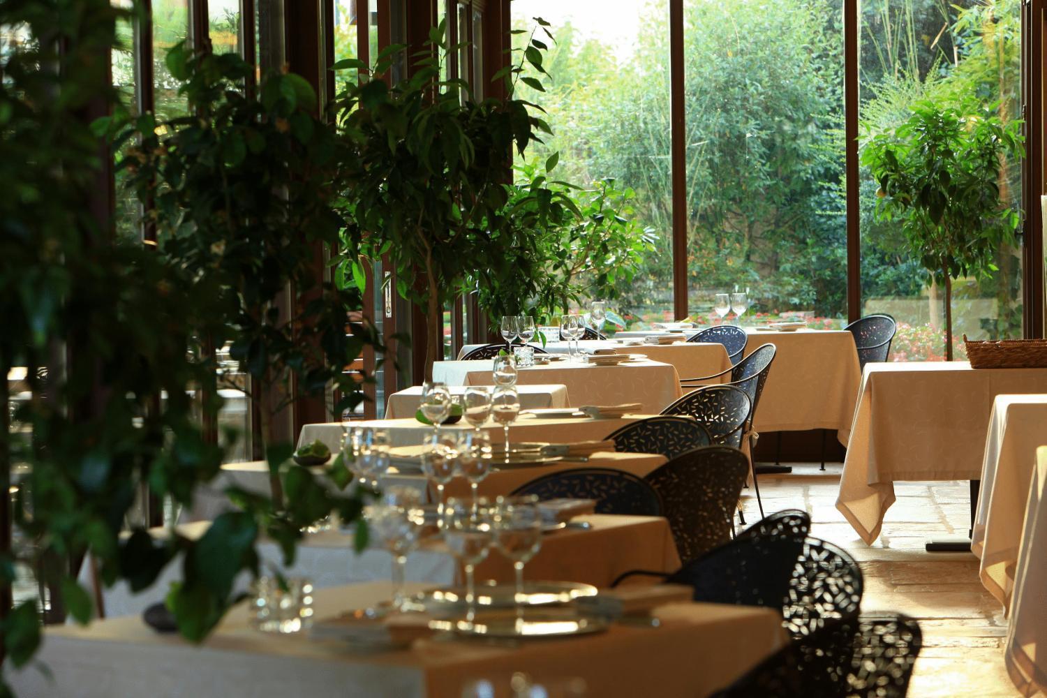 Hotel & Restaurants - Maison Chabran Pont-de-l'Isere ร้านอาหาร รูปภาพ