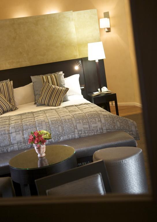 Hotel & Restaurants - Maison Chabran Pont-de-l'Isere ภายนอก รูปภาพ