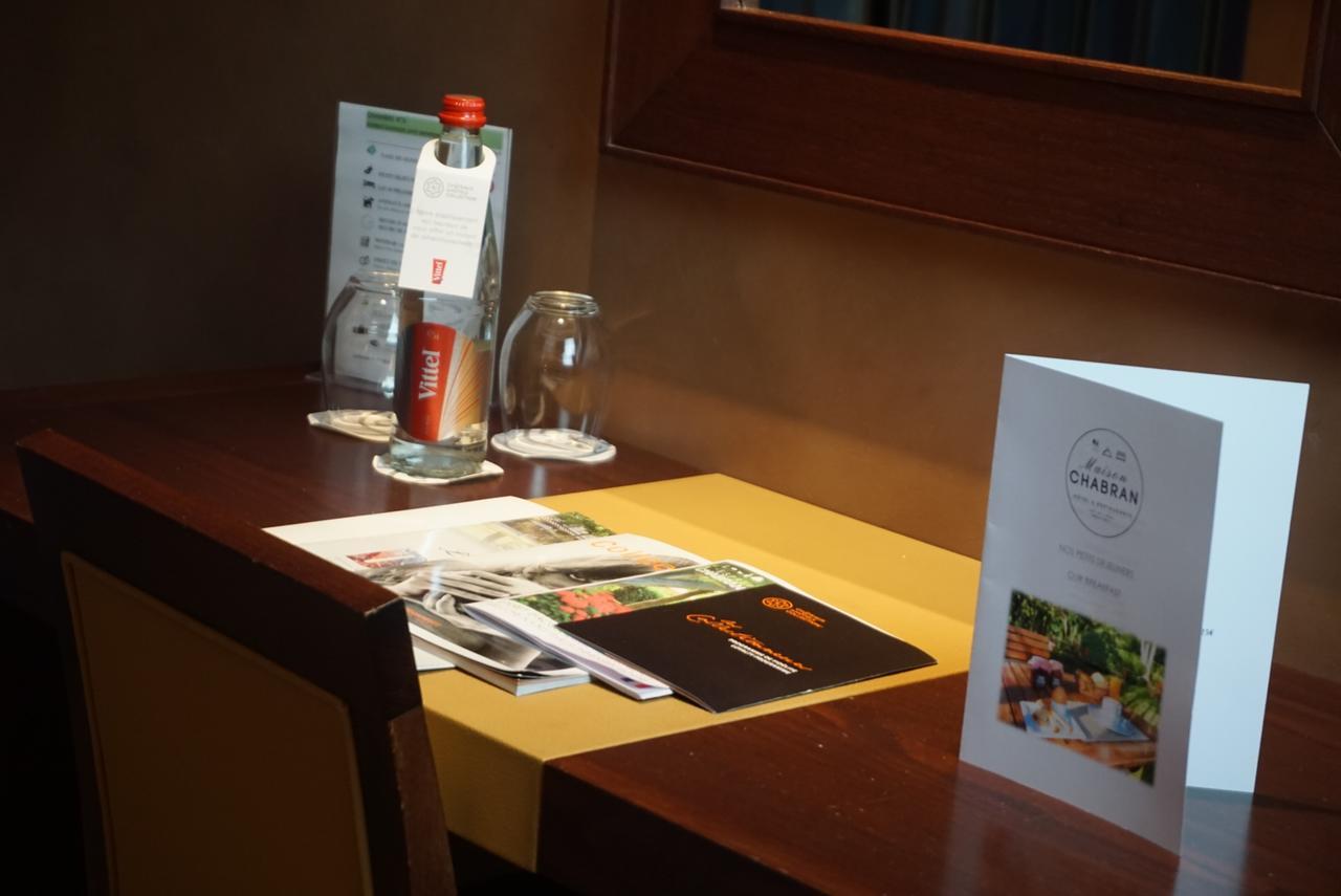 Hotel & Restaurants - Maison Chabran Pont-de-l'Isere ภายนอก รูปภาพ