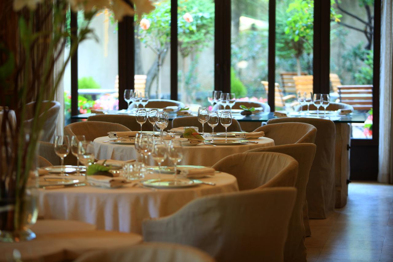 Hotel & Restaurants - Maison Chabran Pont-de-l'Isere ภายนอก รูปภาพ